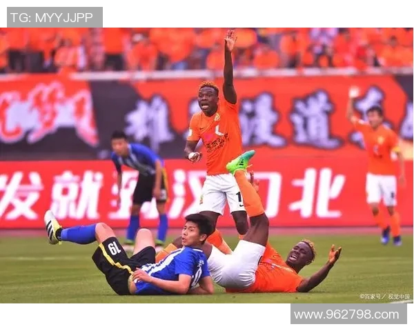 云南丽江与武汉卓尔的精彩对决谁能在赛场上笑到最后